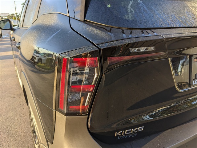 2026 Nissan Kicks SV photo 7