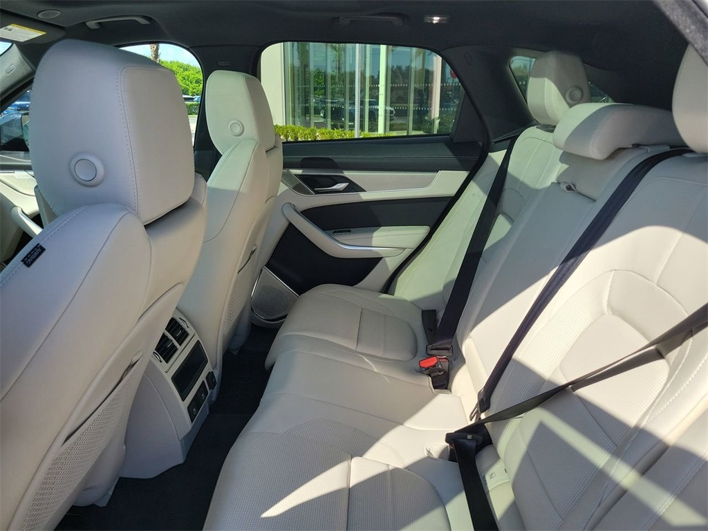 2026 Jaguar F-PACE P400 R-Dynamic S photo 14