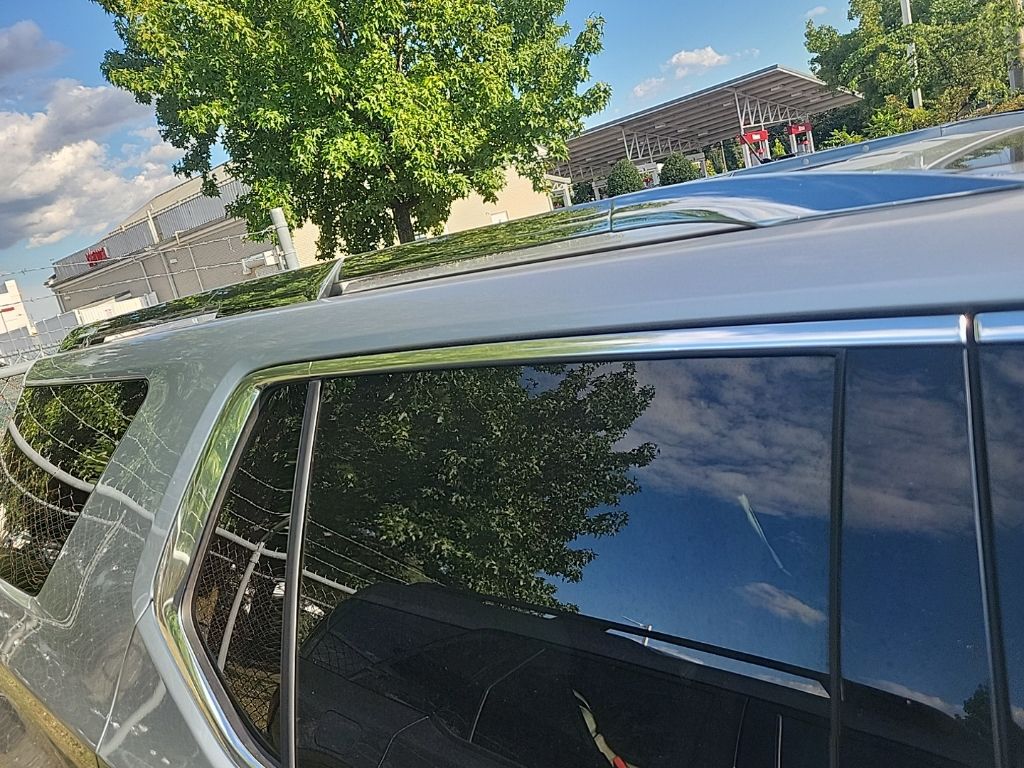 2021 Chevrolet Traverse Premier photo 16