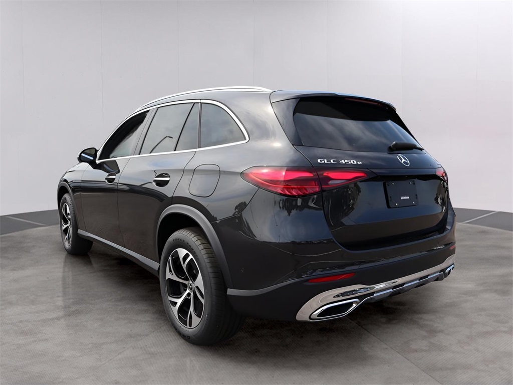 2026 Mercedes Benz GLC 350e 4MATIC photo 2
