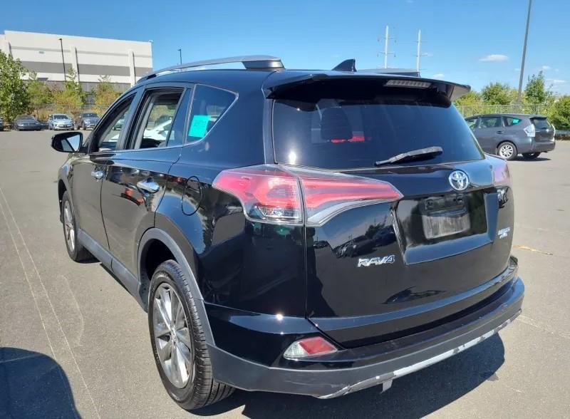 2018 Toyota RAV4 Limited Platinum photo 3