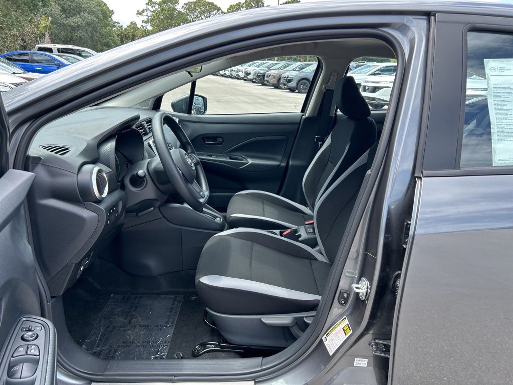 2025 Nissan Versa S photo 9