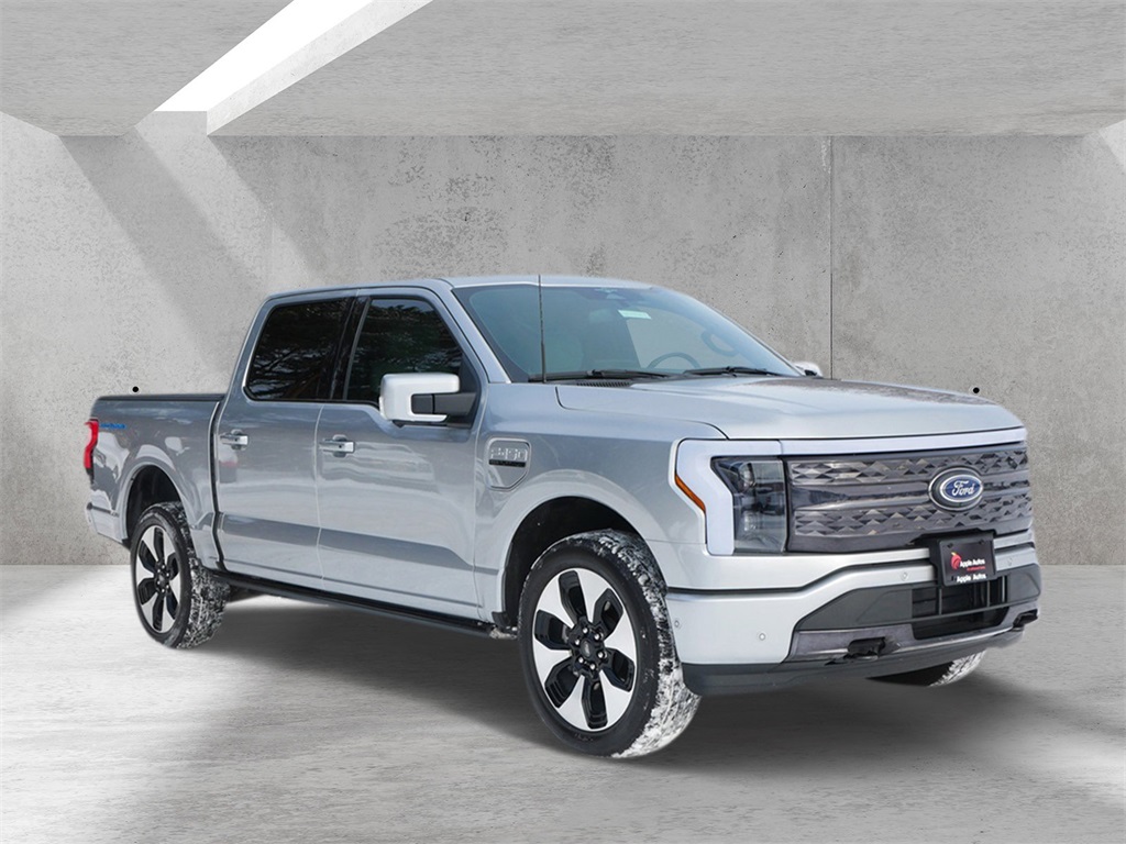 2023 Ford F-150 Lightning Platinum's photo