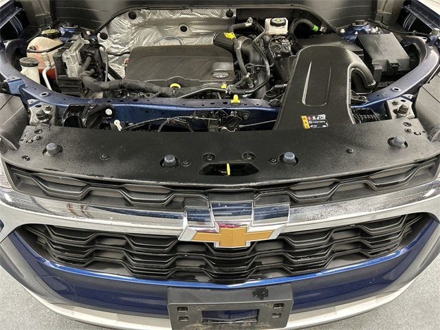2024 Chevrolet Trax LT photo 6