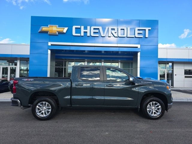 2026 Chevrolet Silverado 1500 LT photo 3