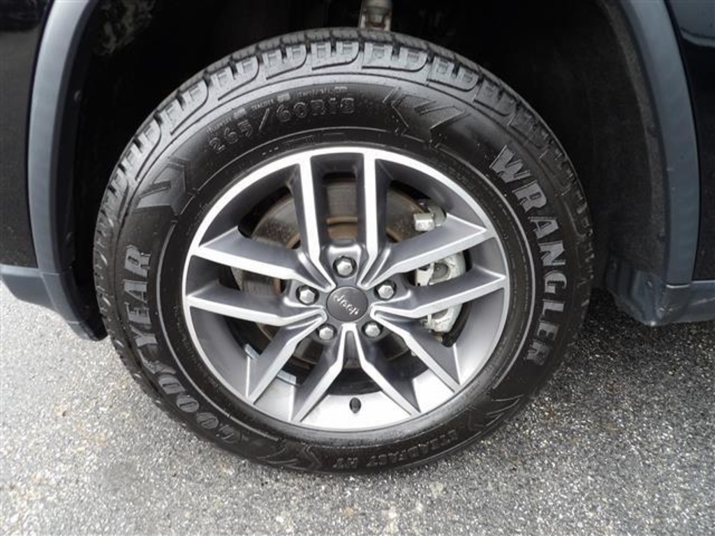 2022 Jeep Cherokee Limited photo 9