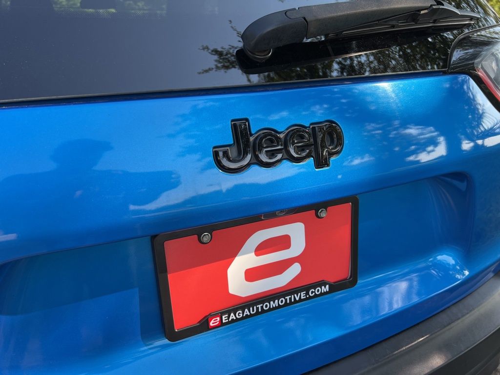 2020 Jeep Cherokee Altitude photo 35