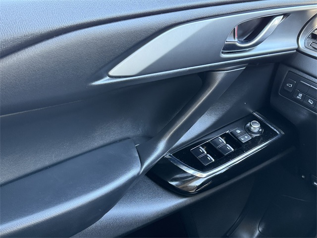 2023 Mazda CX-9 Touring photo 32
