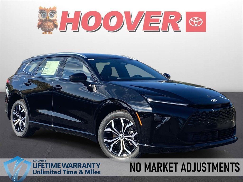 2025 Toyota Crown Signia XLE's photo