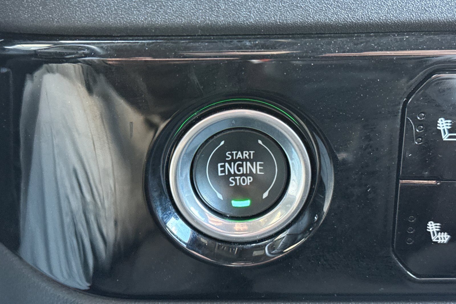 2024 Chevrolet Silverado 1500 LT photo 20