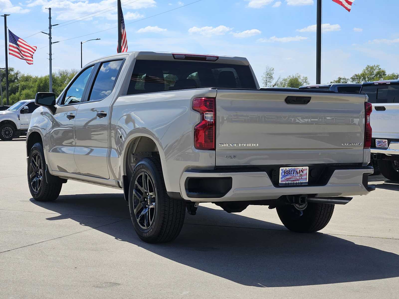 2026 Chevrolet Silverado 1500 Custom photo 3