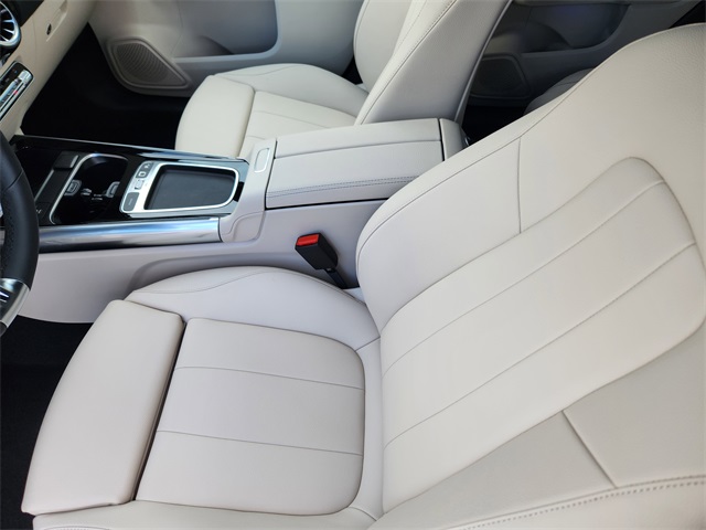 2026 Mercedes Benz GLA 250 4MATIC photo 7