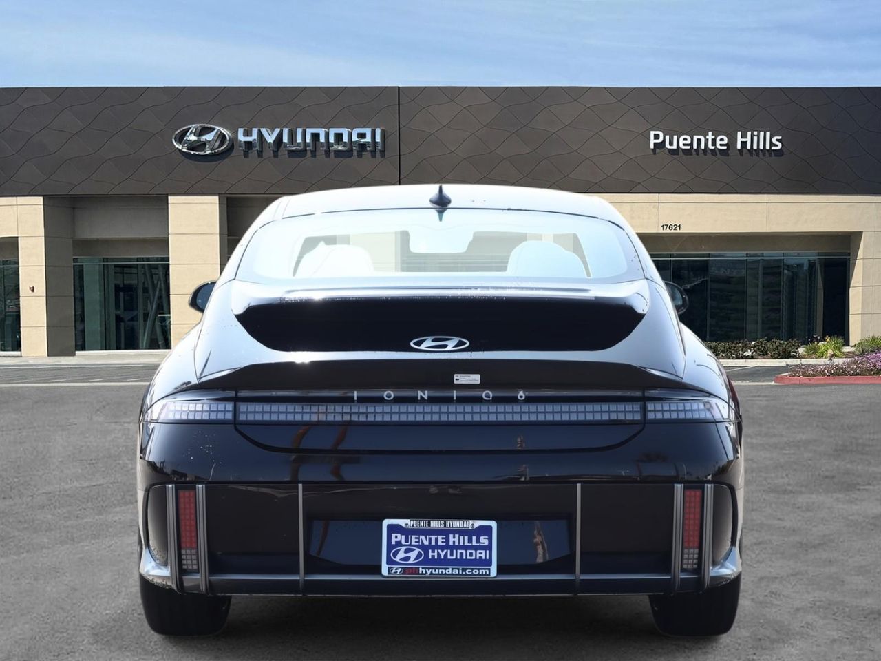 2025 Hyundai Ioniq 6 Limited photo 4