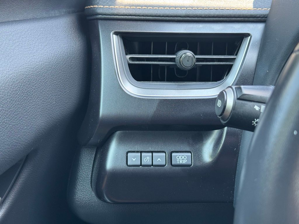 2023 Lexus UX 250h Premium photo 20