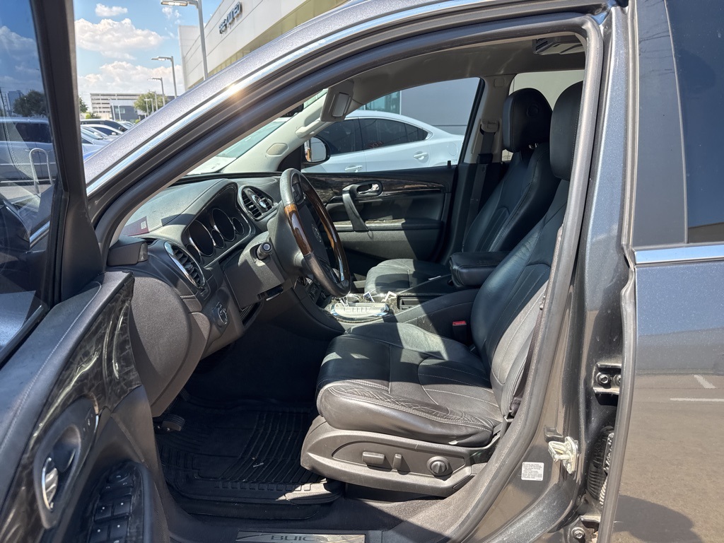 2013 Buick Enclave Leather photo 2