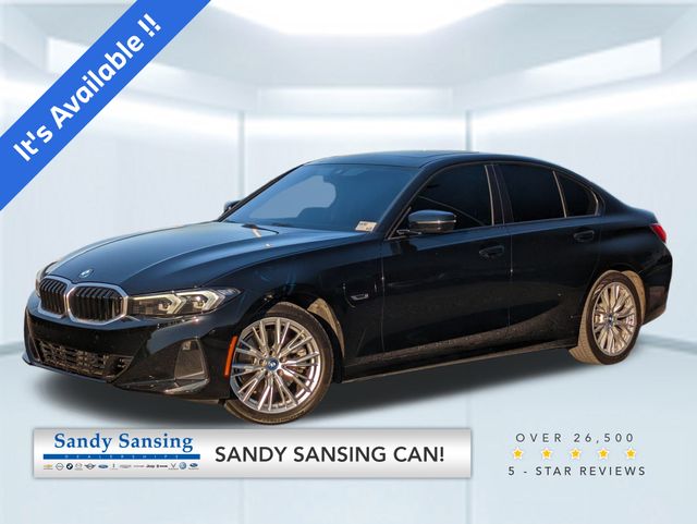 2023 BMW 3 Series 330e's photo