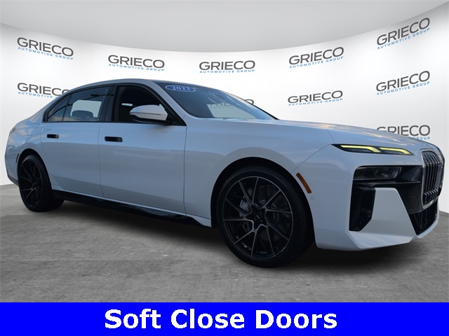 Used 2023 Alpine White BMW 760i xDrive image 1