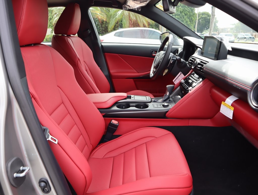 2025 Lexus IS 300 F SPORT photo 36