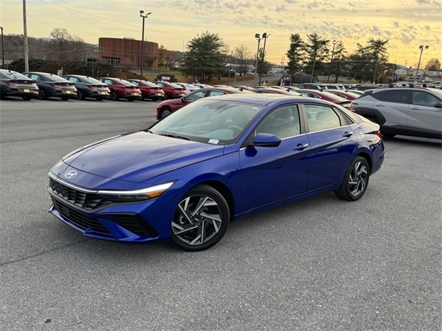 2025 Hyundai Elantra SEL