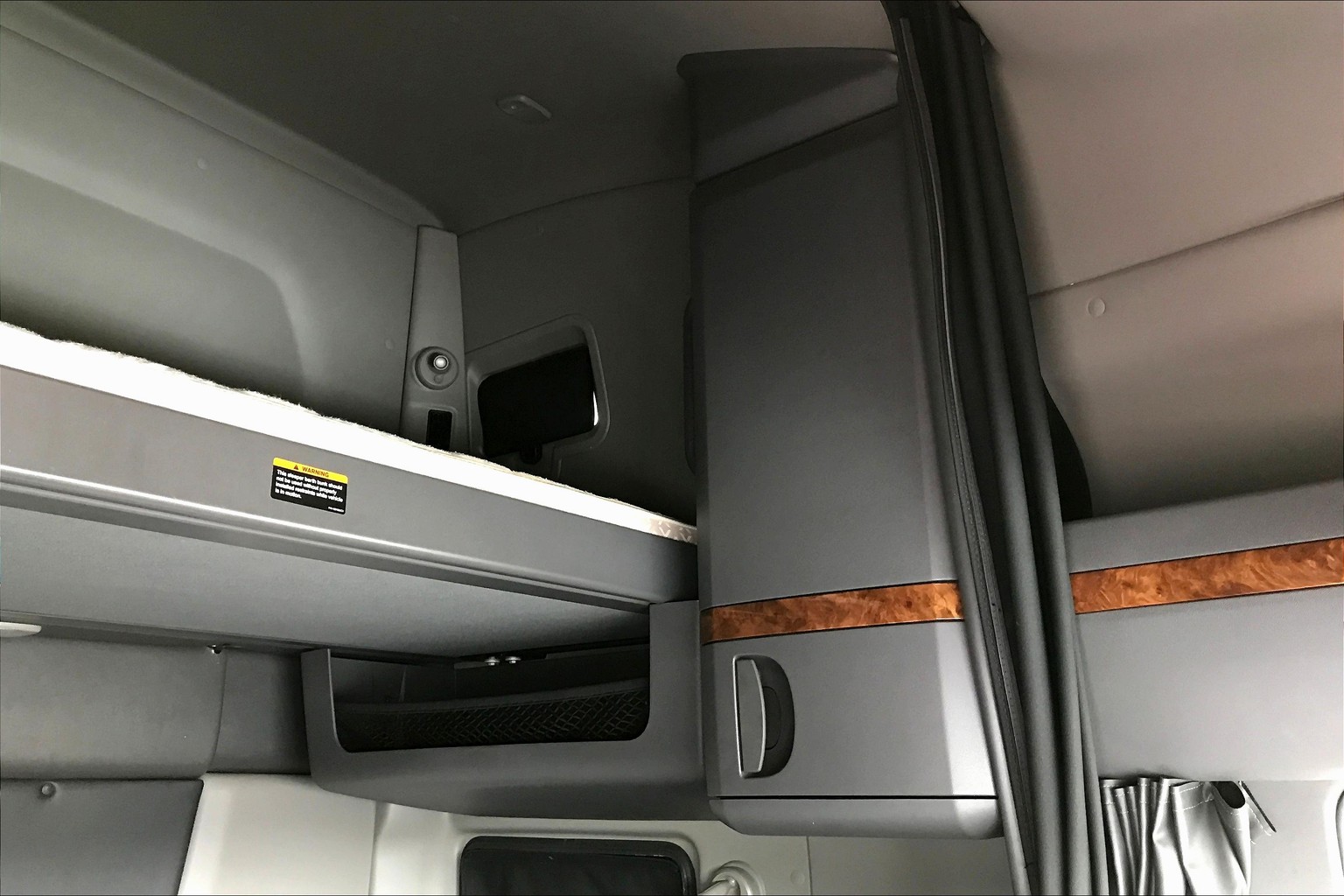 Used 2020 WHITE International  image 24