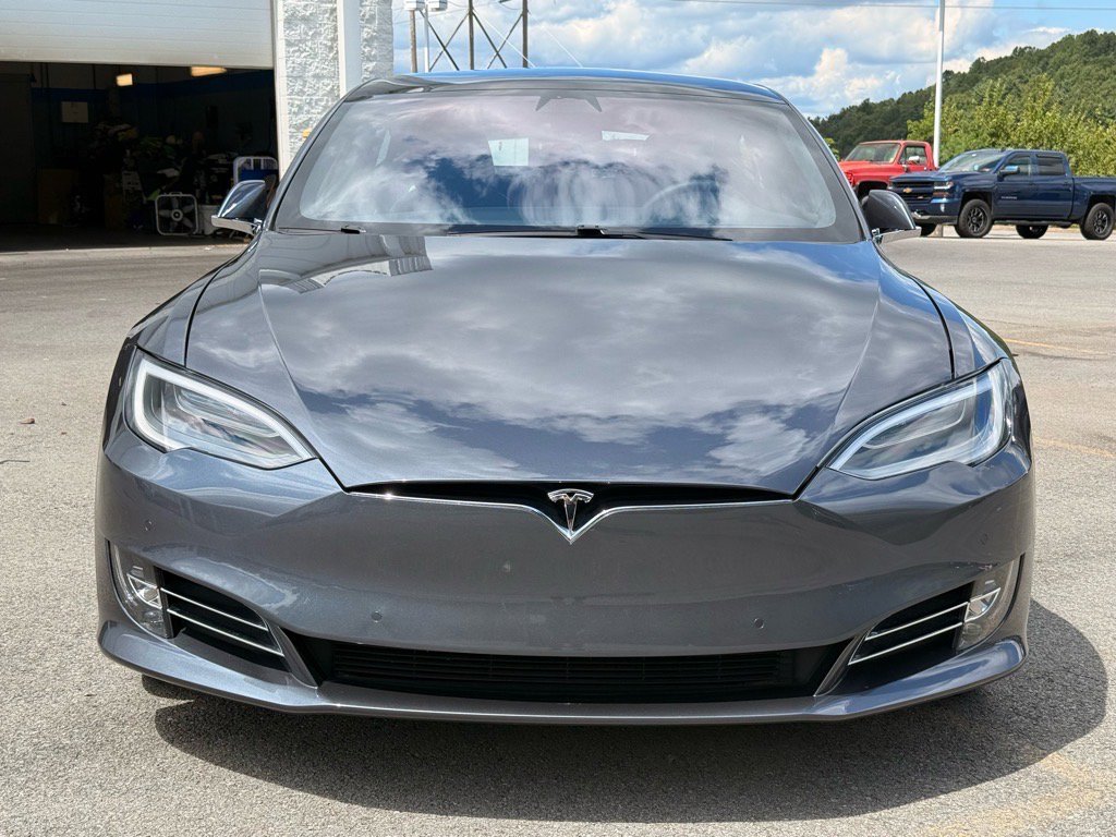2021 Tesla Model S Long Range Plus photo 2