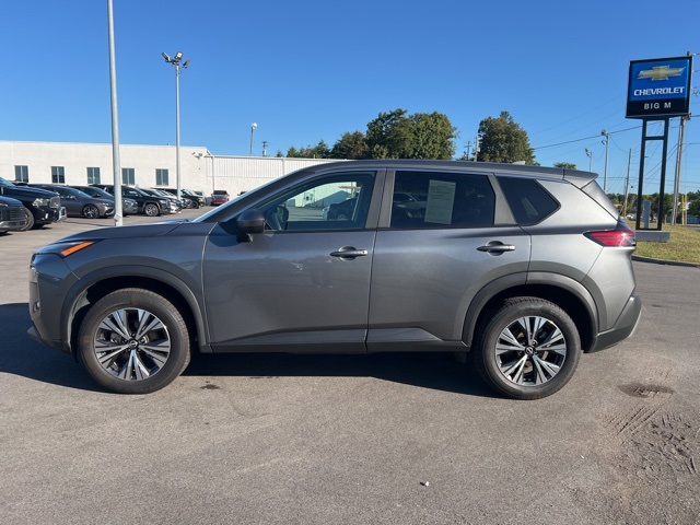 2023 Nissan Rogue SV photo 2