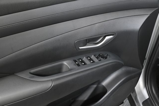 2026 Hyundai Tucson SEL photo 6
