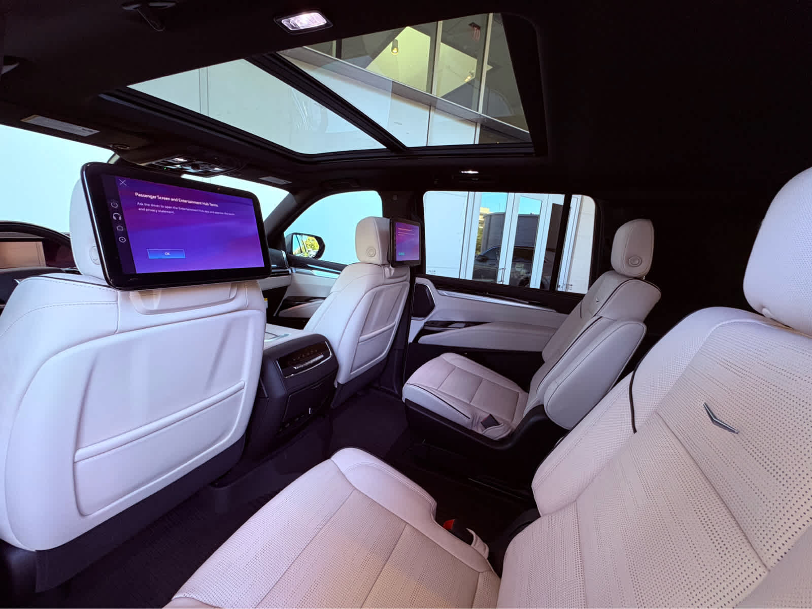 2025 Cadillac Escalade ESV Sport photo 22
