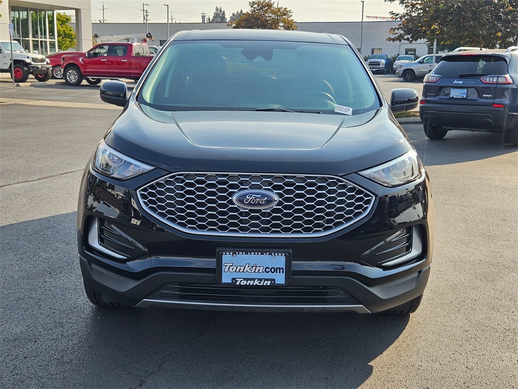 2024 Ford Edge SEL photo 8