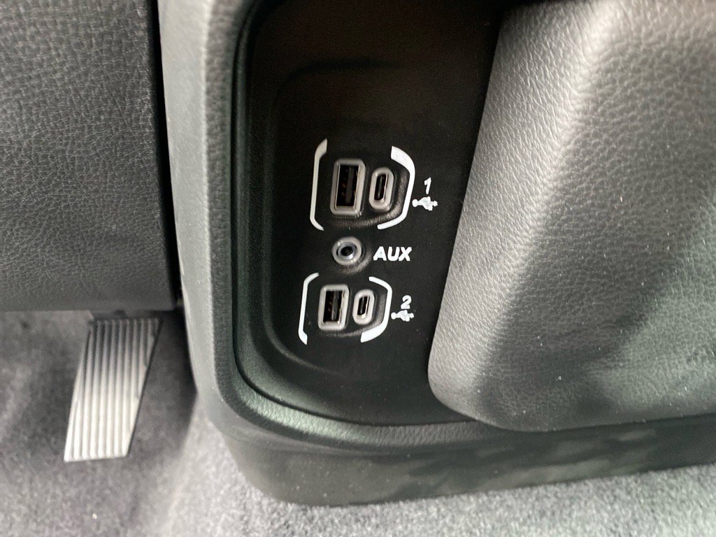 2025 Ram 1500 Tradesman photo 8