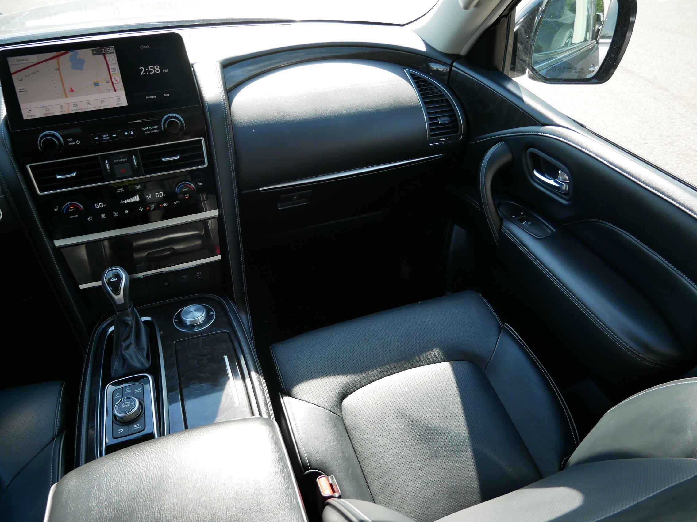 2024 Infiniti QX80 Luxe photo 11