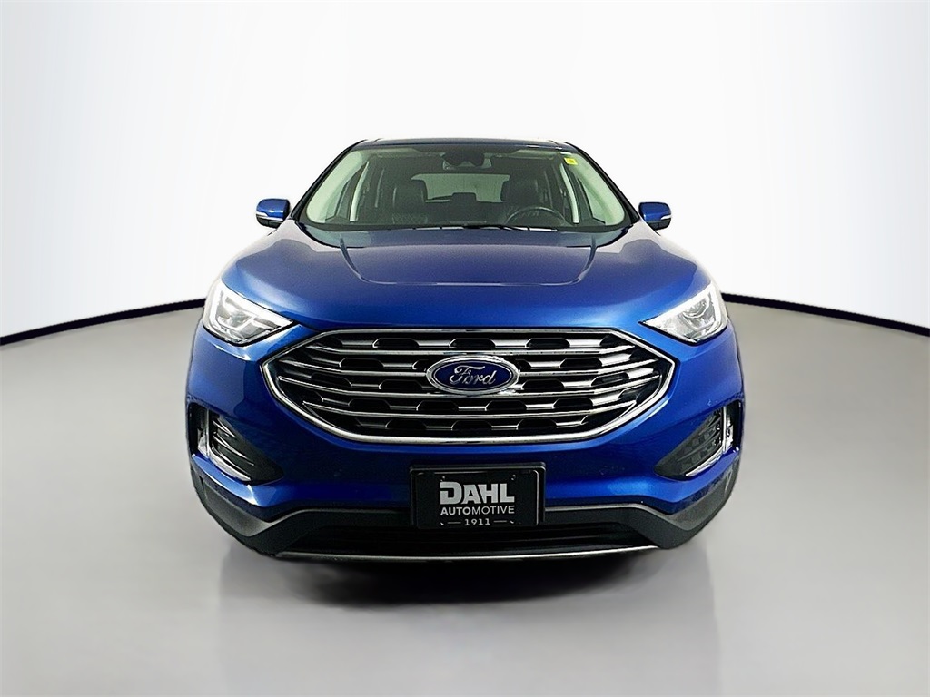 2024 Ford Edge Titanium photo 3