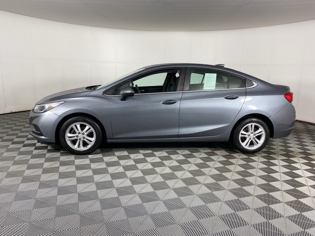 2018 Chevrolet Cruze LT photo 4