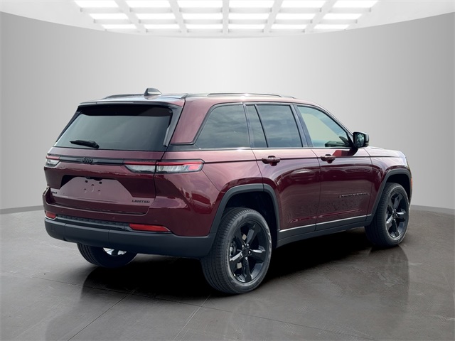 2025 Jeep Grand Cherokee Limited photo 4