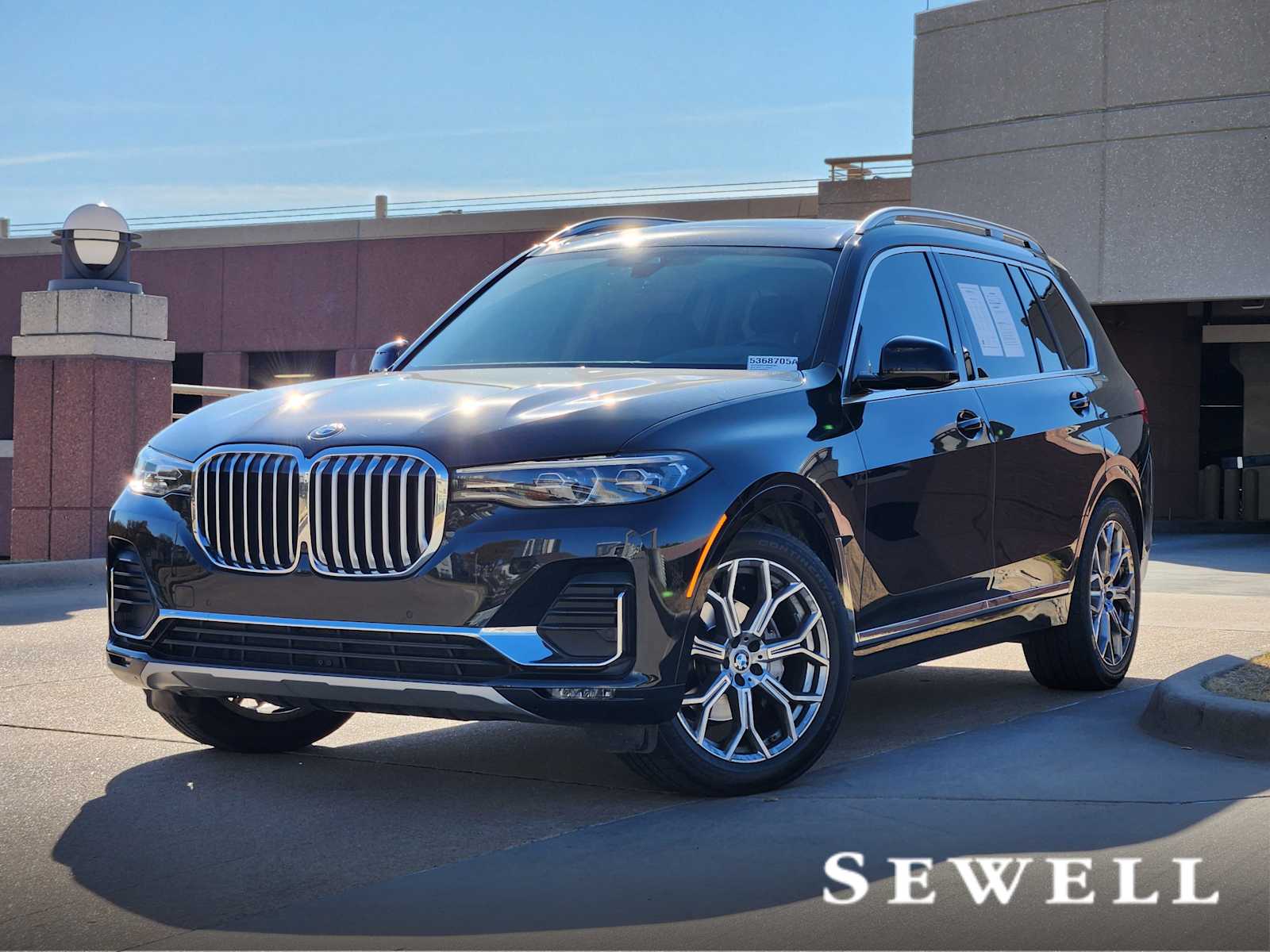 2022 BMW X7 40i's photo