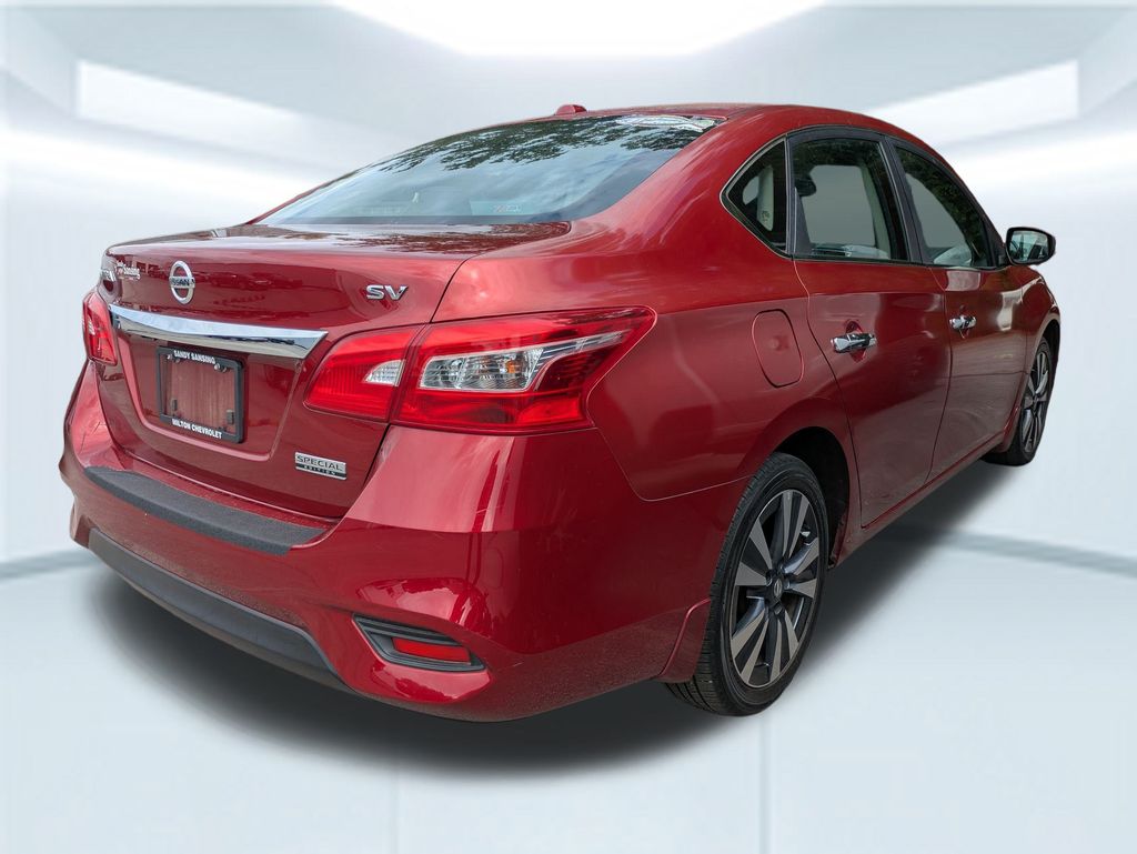 2019 Nissan Sentra SV photo 3