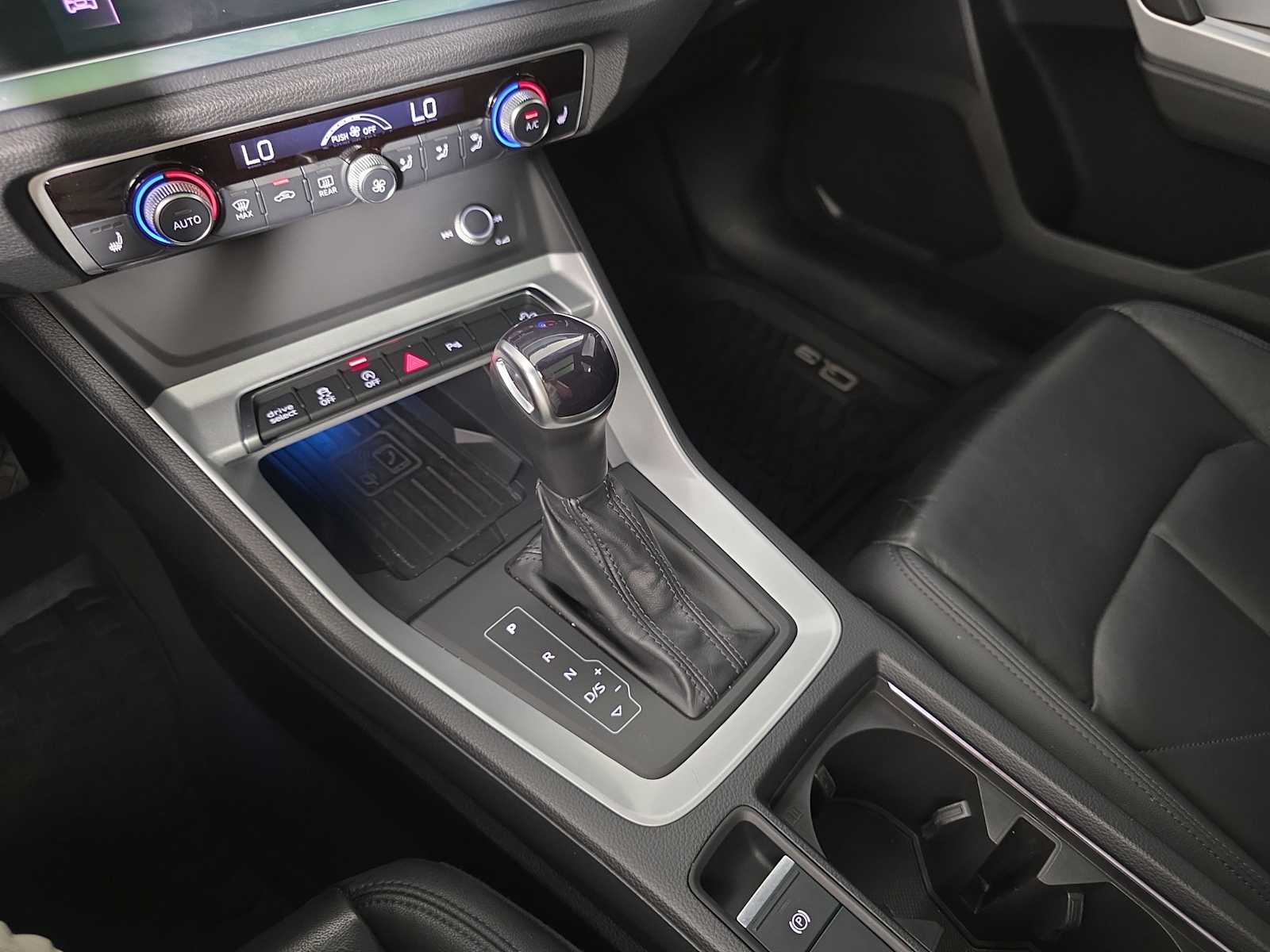 2022 Audi Q3 S line Premium Plus photo 16
