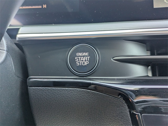 2025 Kia K5 GT-Line photo 29