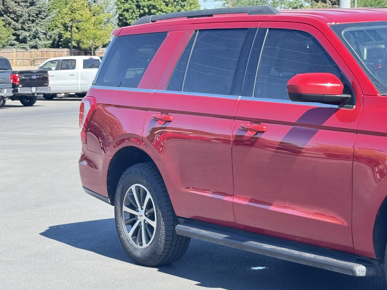 2021 Ford Expedition XLT photo 2