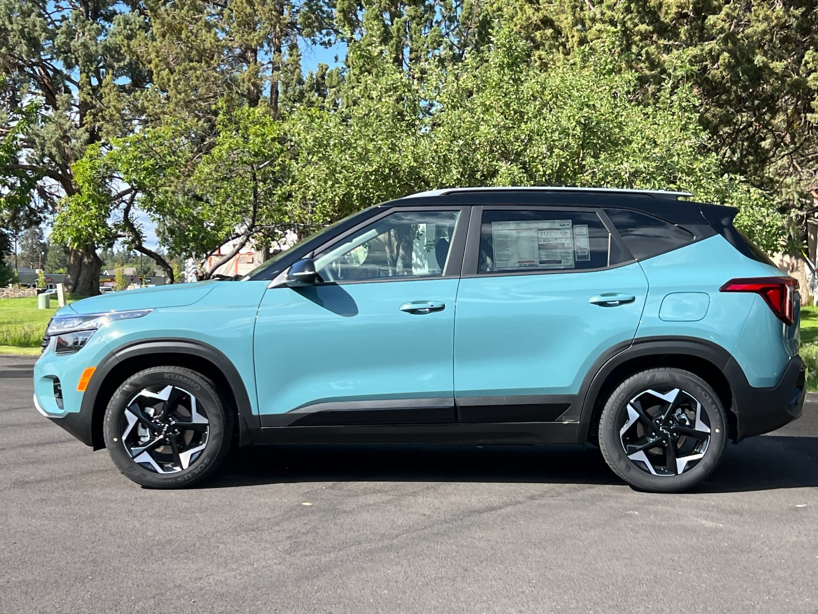 2025 Kia Seltos S photo 6