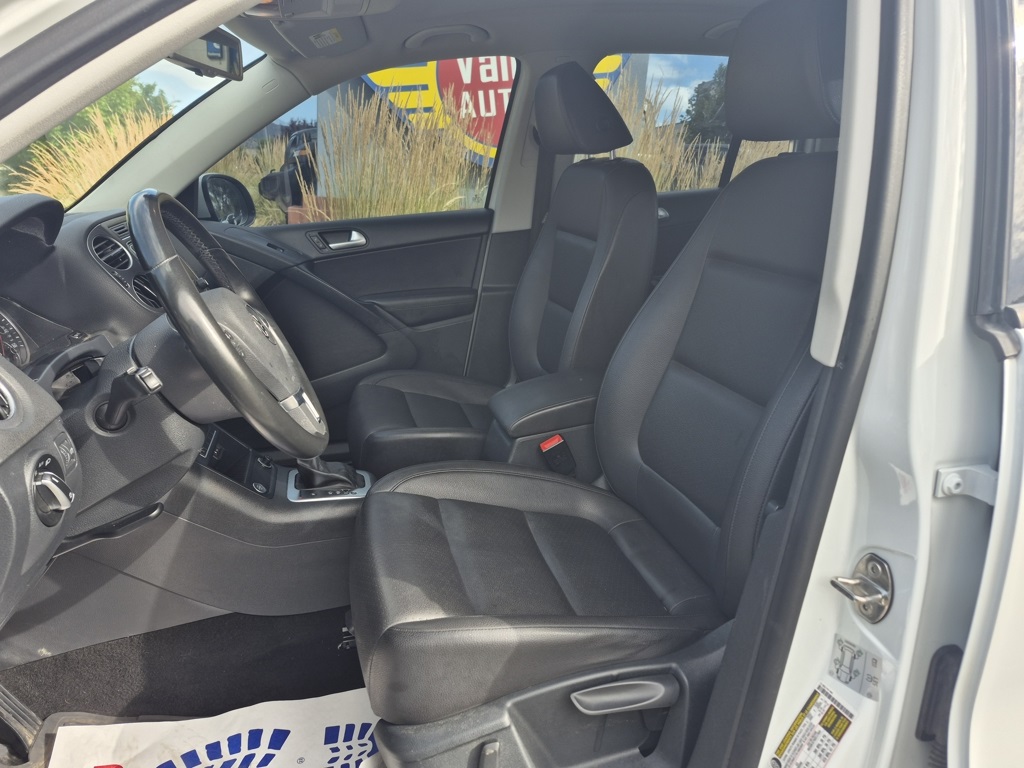 Used 2016 Volkswagen Tiguan R-Line with VIN WVGBV7AX7GW585385 for sale in Durango, CO