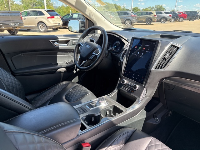 2024 Ford Edge Titanium photo 19