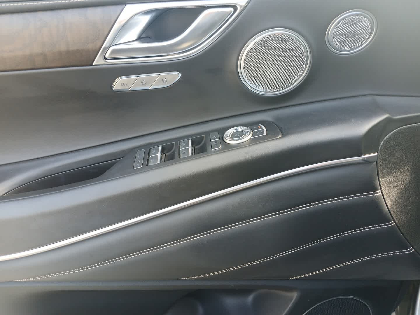 2024 Genesis GV80 Prestige photo 10