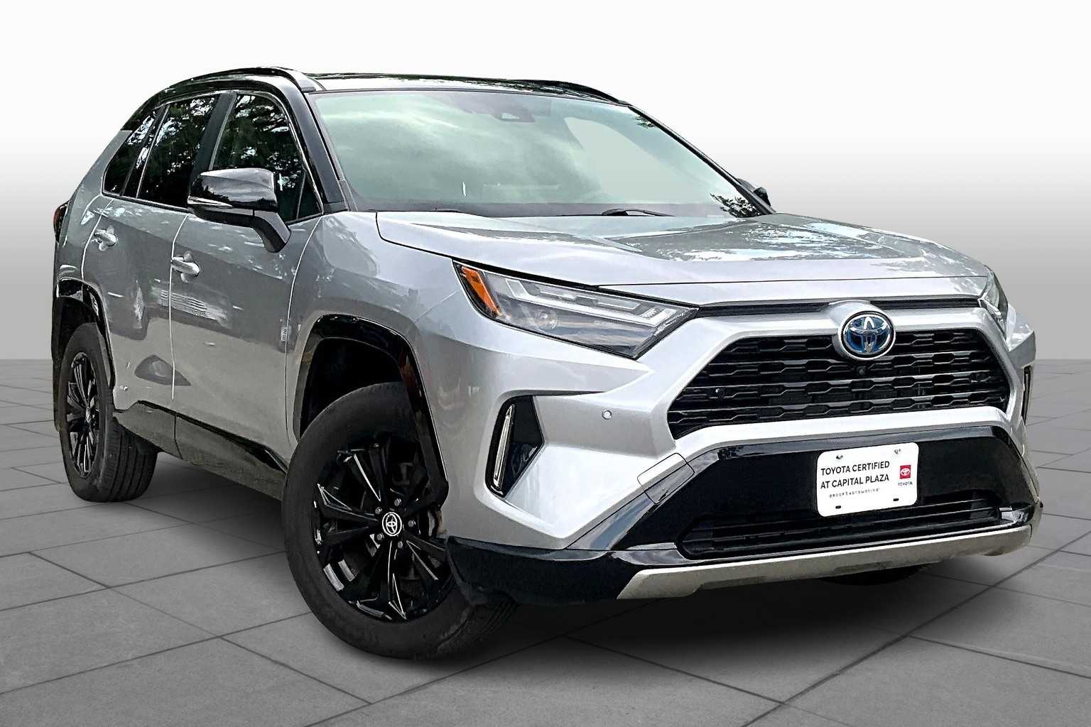 2022 Toyota RAV4 Hybrid XSE photo 2
