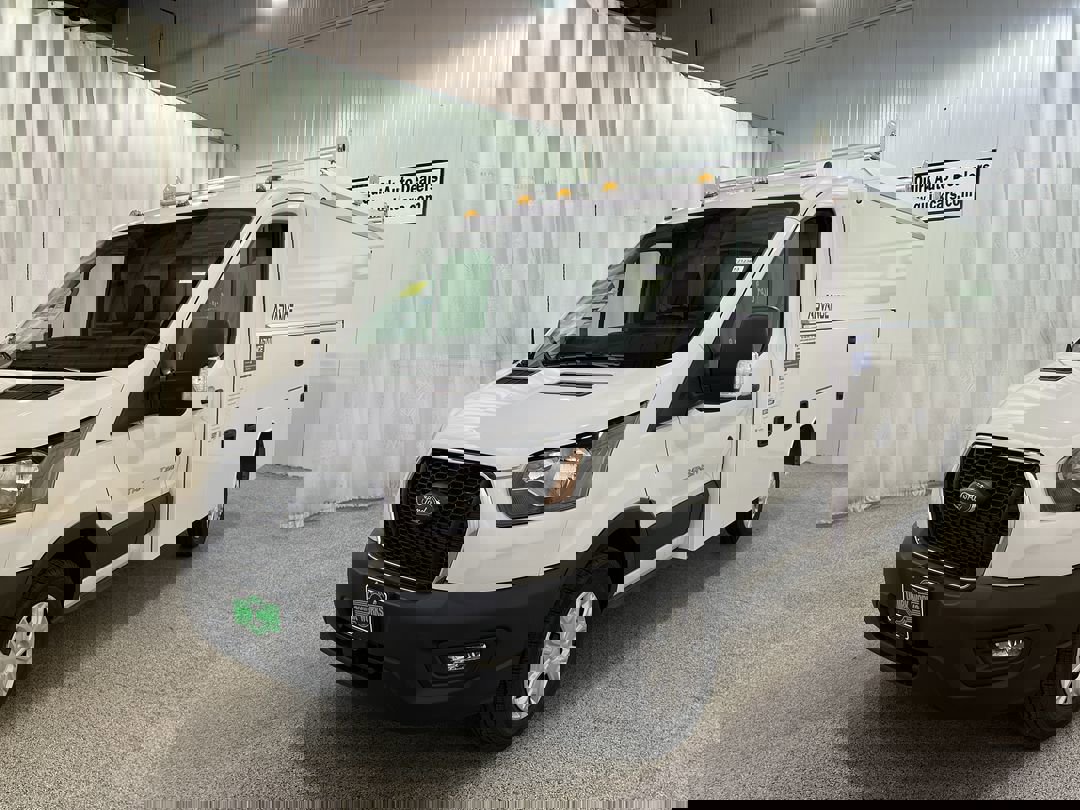 2024 Ford Transit Cutaway photo 4