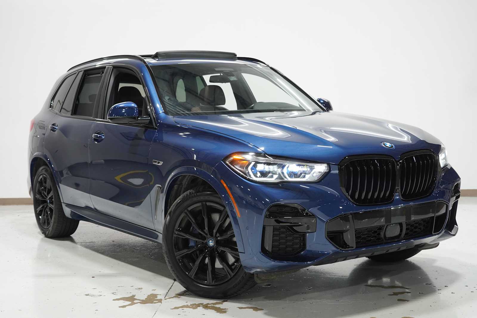 2023 Bmw X5 xDrive45e photo 3