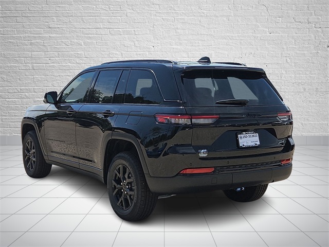 2025 Jeep Grand Cherokee Altitude X photo 3