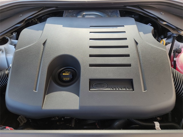 2025 Land Rover Range Rover SE photo 15