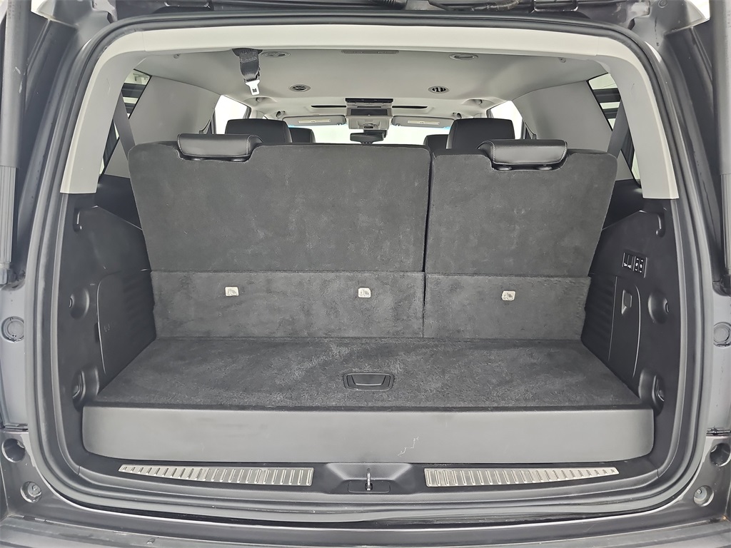 2018 Chevrolet Tahoe LT photo 11