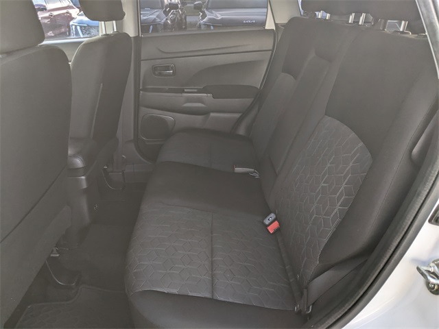 2022 Mitsubishi Outlander Sport LE photo 9
